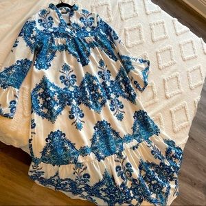 Notched neck flounce hem Maxi dress